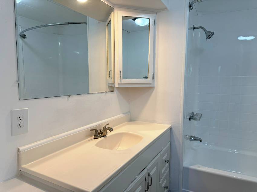 27 Harvest St a Bradenton, FL Mobile or Manufactured Home for Sale